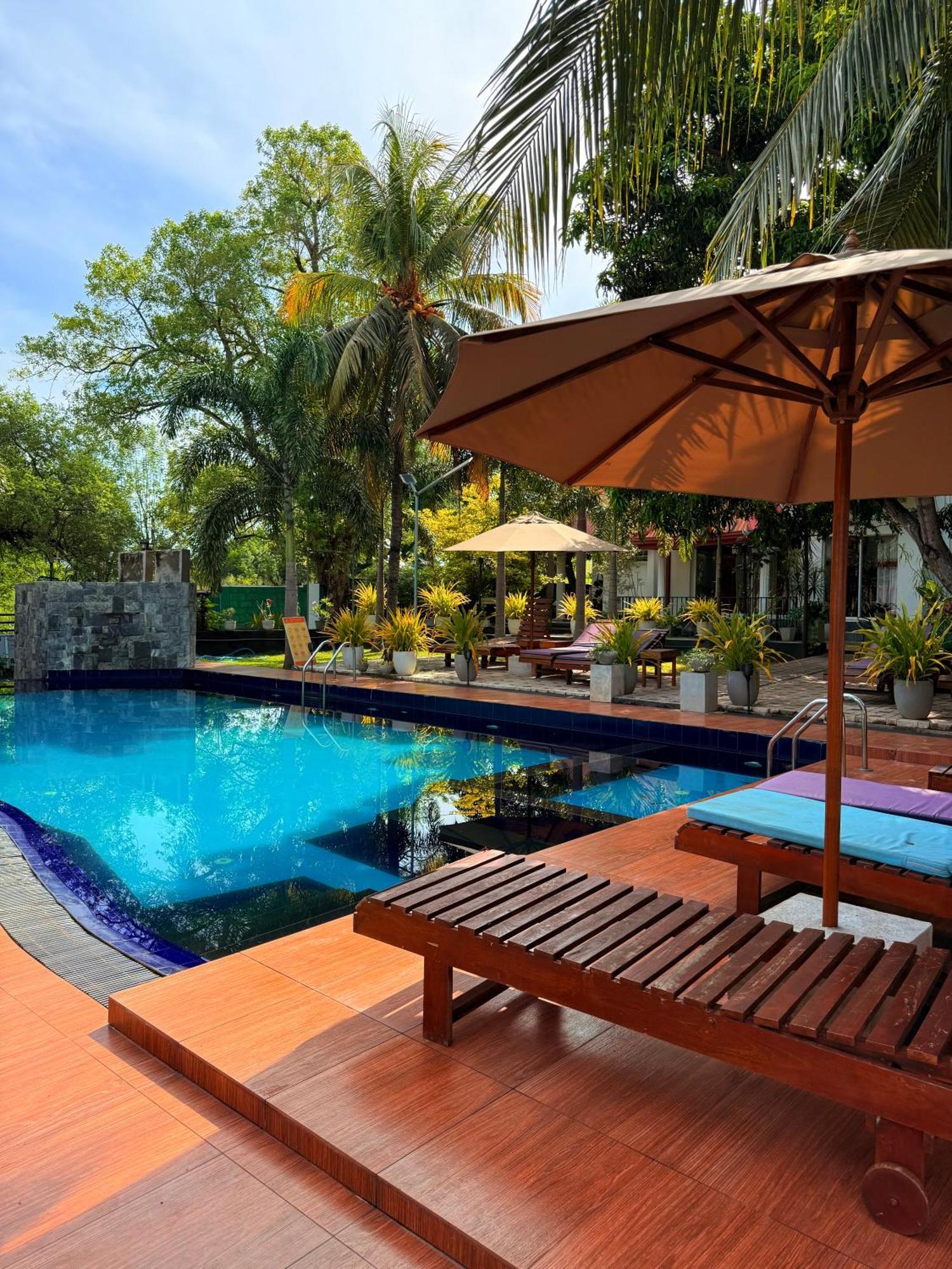 Gold Crown Residence Dambulla Buitenkant foto